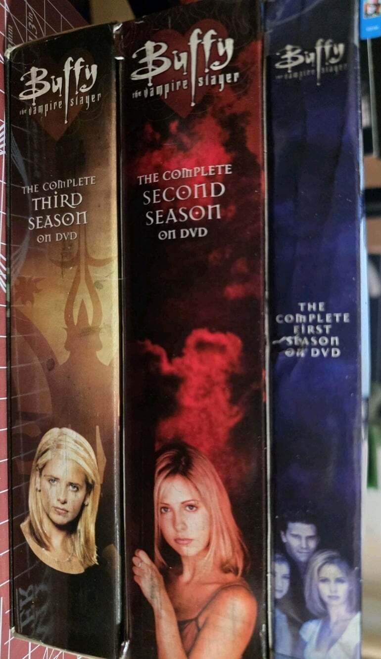 Buffy the Vampire Slayer DVDs Complete Seasons 1-3 - Picture 2 of 2